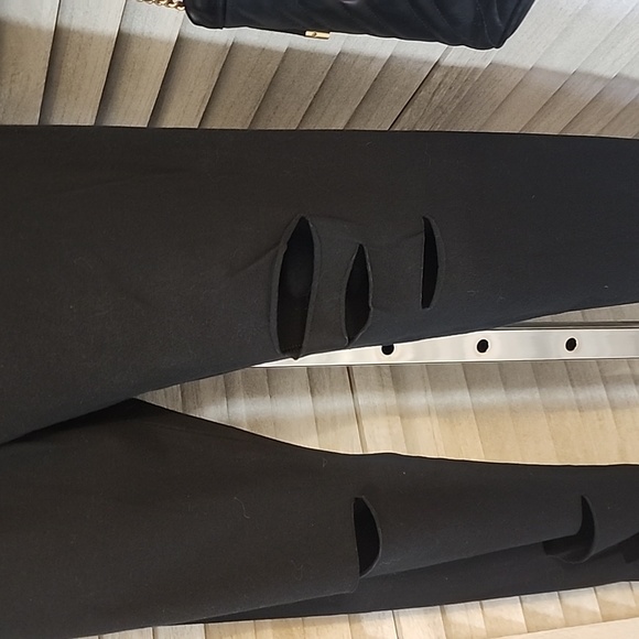 Perfect Leggings brand destruction style black leggings - Picture 8 of 10